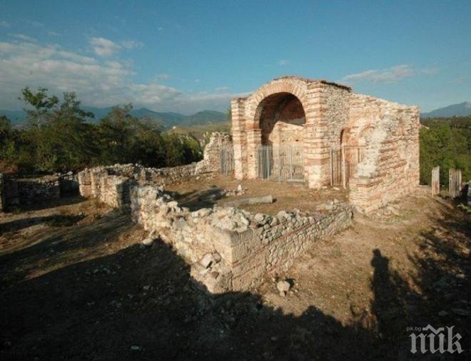 Няма пари за ремонта на църква в Мелник