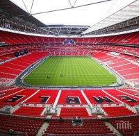 Англия си уреди контрола с Холандия на 