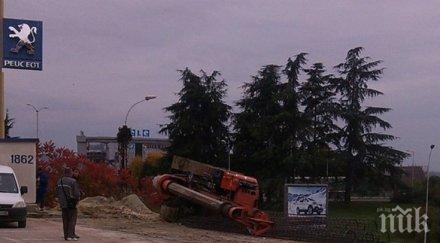 екшън варна багер обърна централен булевард снимки