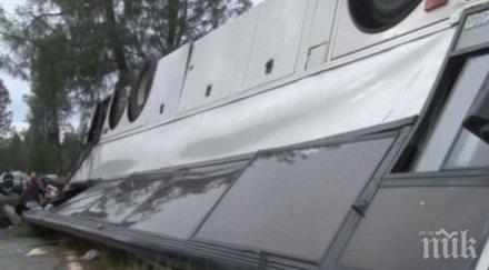 ексклузивно пик жестока катастрофа автобус камион души загинаха обновена