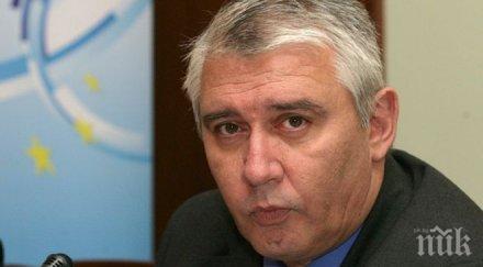 валентин попов нападението полицай парламента нагло