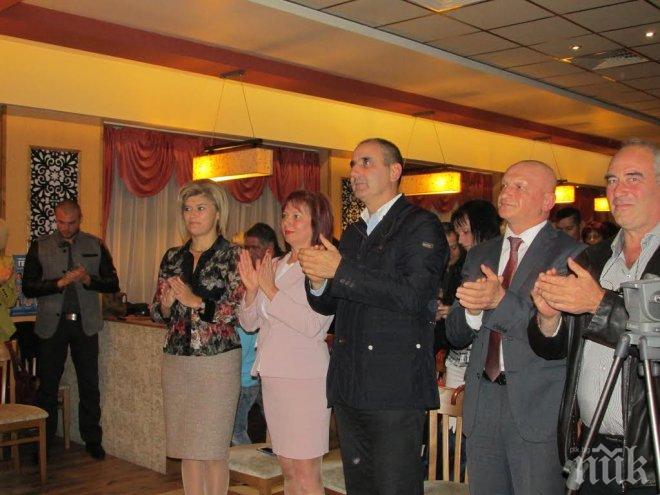 Цветанов: Най-правилния избор за община Пирдоп е номер 5 за Донка Бикова и ГЕРБ