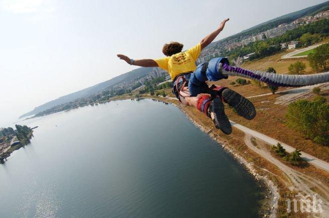 АПИ с предупреждение към шофьорите на Хемус заради бънджи скокове