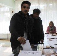 Момчил Неков гласува за кандидатите, които могат осигурят достоен живот