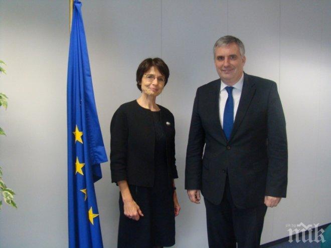 Калфин отново настоя за защита на трудовите права на българите, работещи в ЕС