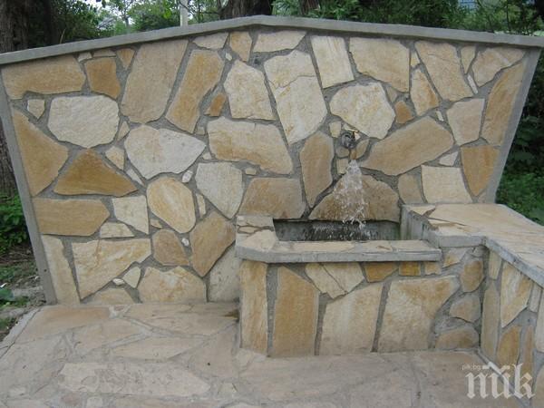 Старите селски чешми на село Любен Каравелово и фермата за гъски 