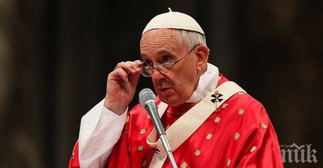 Папата: Църквата не изоставя мигрантите
