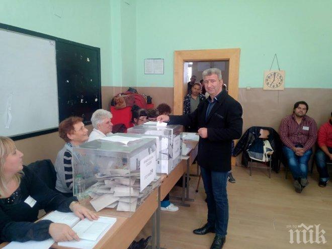 Николай Зайчев гласува за по-чиста и подредена Пещера