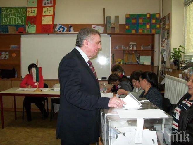 Стоян Парпулов: Гласувах за по-добро бъдеще на общината, с повече усмихнати млади хора