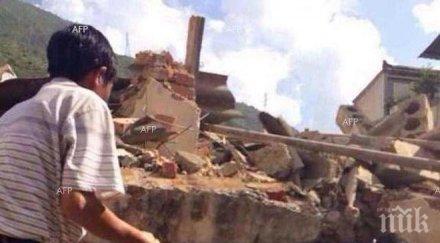 жертвите земетресението азия увеличават докато спасителните операции продължават