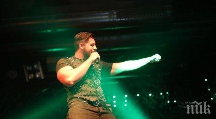 фики изненада майка рождения ден вижте снимка