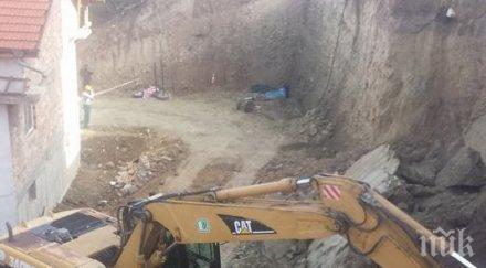 евакуирани свлачището асеновград разказват беше страшно жените пищяха истерия снимки