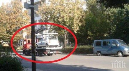 тийнейджър без книжка отнесоха улична лампа шумен приятеля избягали