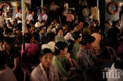 Представители на австралийските власти са „плащали на контрабандисти на хора“