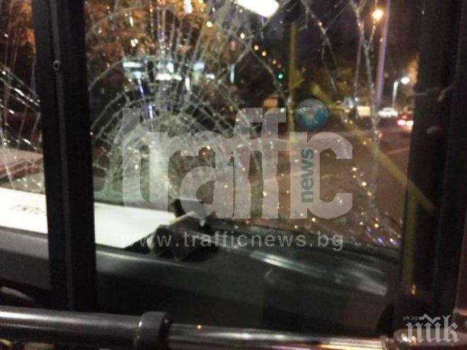 Кошмар в Пловдив! Автобус помете 72-годишен пешеходец (снимки)