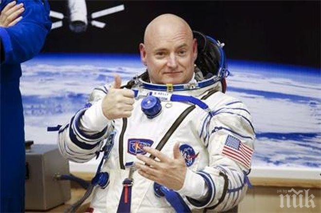 Скот Кели на път да бие рекорд за престой в космоса