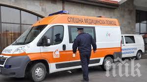 Екшън! Кола влетя в автокъща