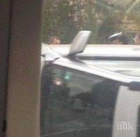 Джип се обърна на Орлов мост, a след като се удари в светофар