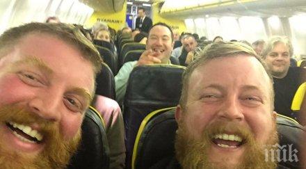 пътник самолет сяда непознат изглежда точно