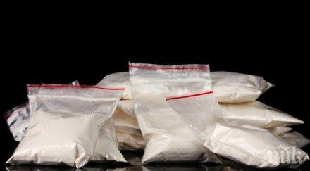 две коли наркотик спипаха полицаи благоевград