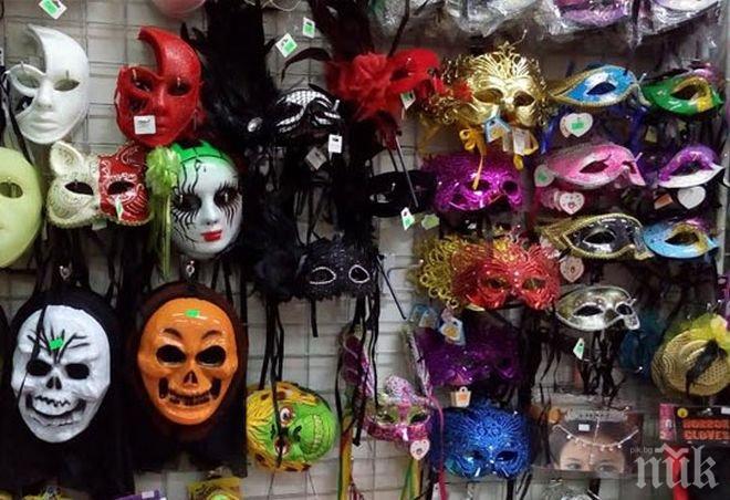 Тикви, бонбони, герои и един малък папа - Хелоуин в Белия дом