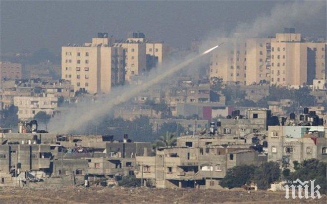 Трима израелци са ранени при атака с кола на Западния бряг
