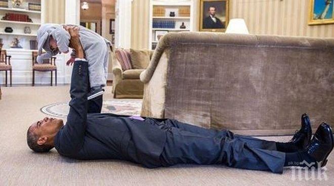 Обама смая света с хелоуинска снимка