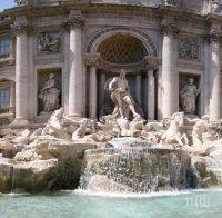 Фонтана ди Треви руква отново под погледа на Лагерфелд