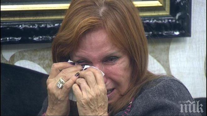 Само в ПИК! Кичка Бодурова опърдя къщата