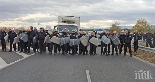 Варна под обсада утре! Полицаи затварят изходите на града заради исканията си към Горанов
