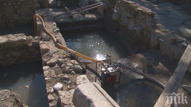 Археологически обект в Пловдив плувна във вода