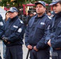 Служители и на МВР - Бургас също излязоха на протест

