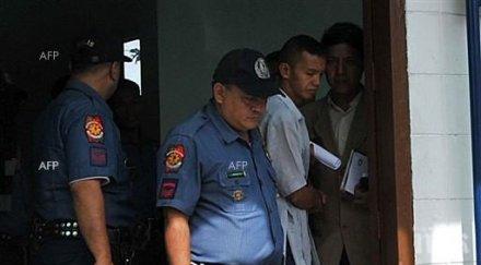 филипинската групировка абу сайаф поиска откуп около милиона долара всеки четирима заложници