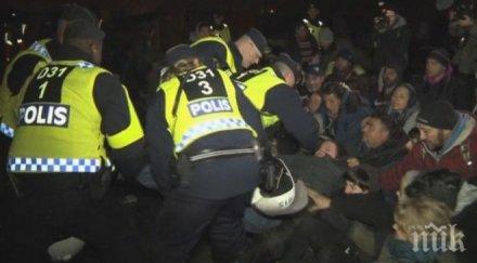шведската полицията използва сила разпръсне протест румънски роми