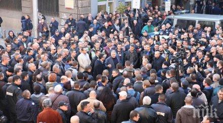 полицаи варна вдигат голям протест софия подкрепят цялата страна