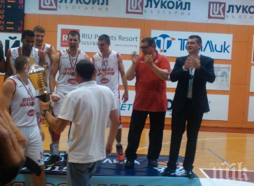 Тройка със сирената носи първа победа на Лукойл Академик в Европа