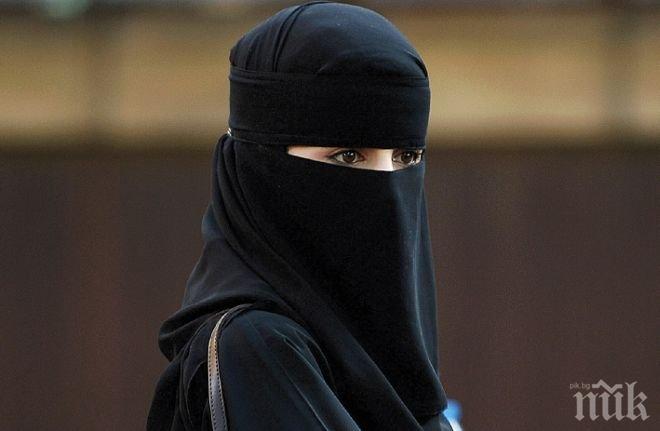 Убиха с камъни млада жена в Афганистан