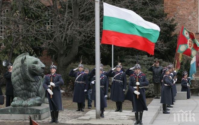 Военните удрят рамо на полицаите! И те излизат на протест