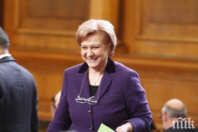 Менда Стоянова: Чрез бюджета МФ иска да подтикне МВР към реформи