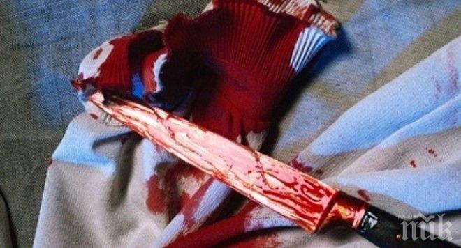 Кървав екшън в Бургас! Пребиха и наръгаха с нож 21-годишен 