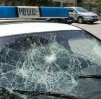 пияни майни потрошиха патрулка