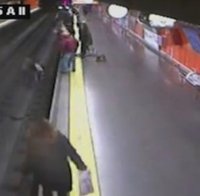 Жена припадна на релсите на метрото в Мадрид (видео)
