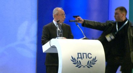 октай енимехмедов участва възстановка нападението доган