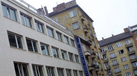 ограбиха общинската банка бургас пазачите вързани