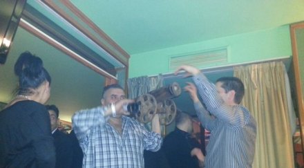 дучето 130 червени фенове курбан снимки