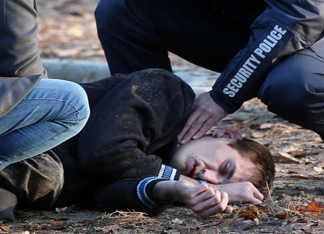 Оперираха левскаря, прободен от щека