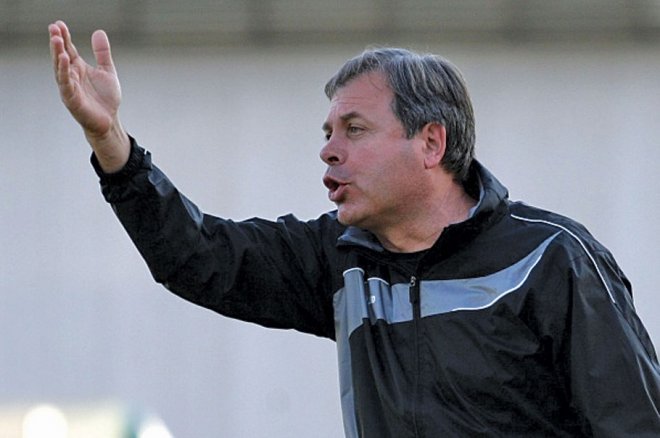 Стефан Генов изхвърли двама от Локомотив (Пд)