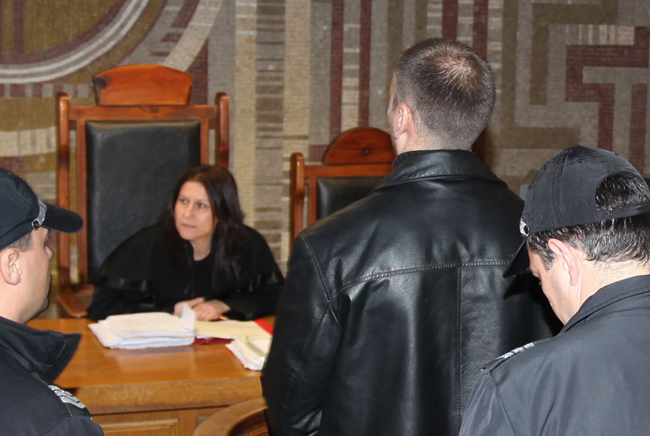 Октай пред съда: Съжалявам, че пистолетът засече (Обновена)