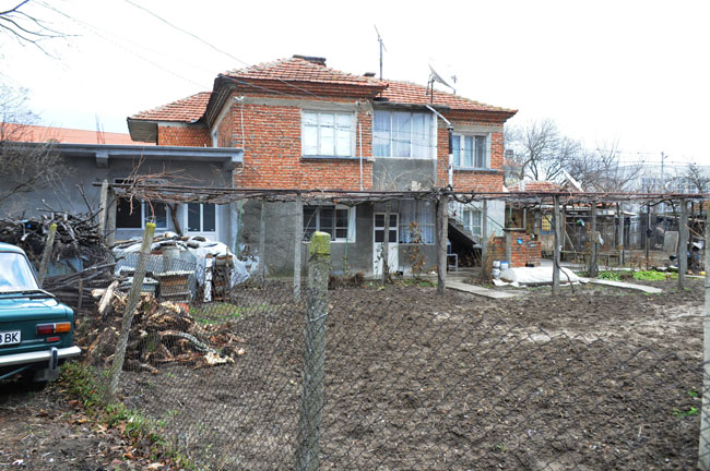 Лелята на Октай напуска работа от срам (Снимки)