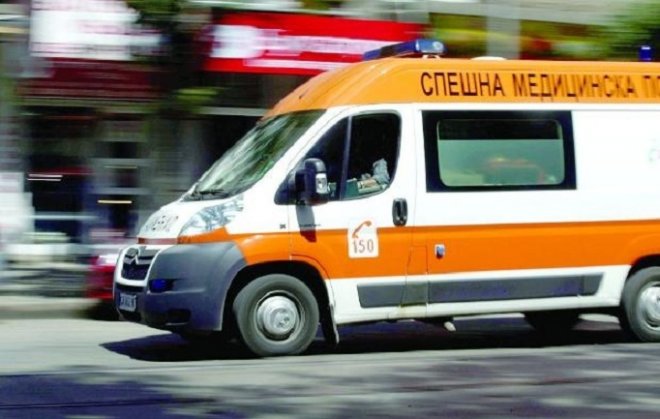 Мъж загина, помля го кола